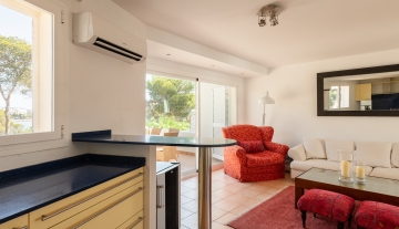 Resa Estates townhouse Ace sea views te koop sale living and kitchen.jpg